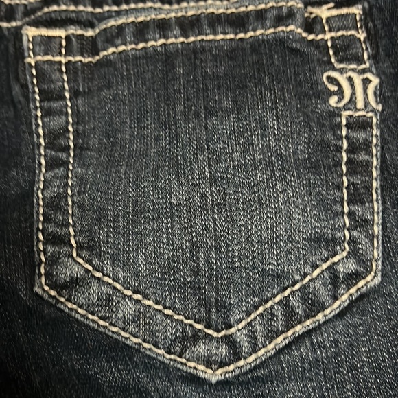 Miss Me Mid-Rise Skinny Jeans, Size 29, NWOT Will sell fast. MAKE AN OFFER!!! - Picture 7 of 9